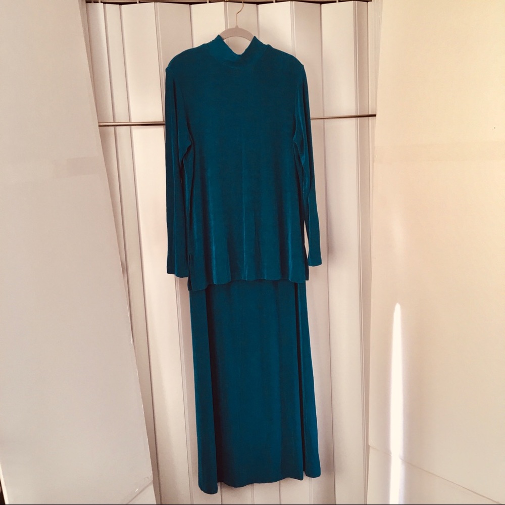 Slinky 2 Piece Tunic & Skirt Sz M Bluish